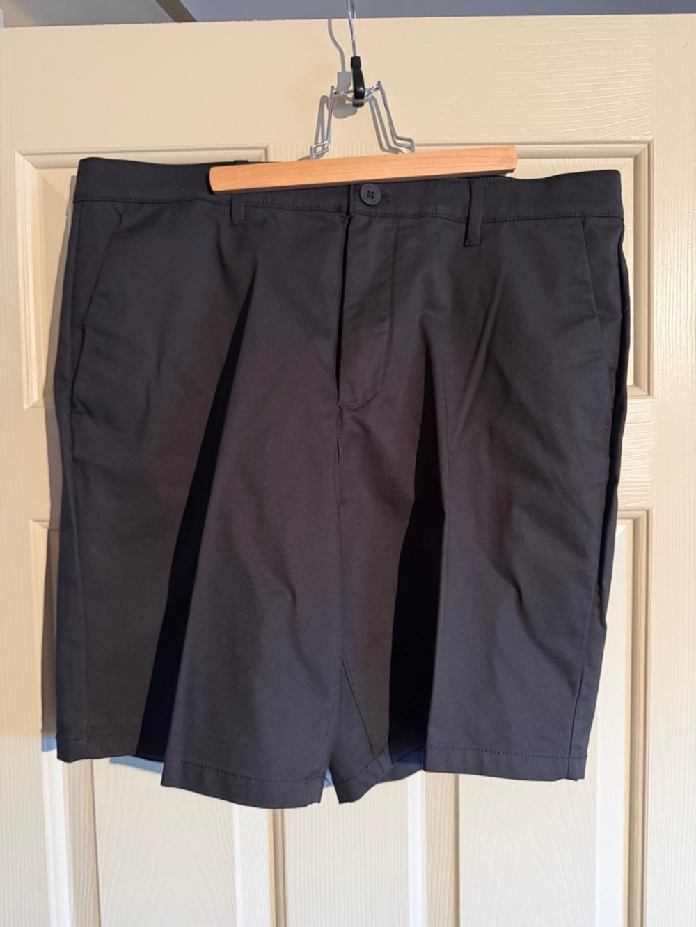 Calvin Klein Men’s Black Flat-Front Shorts
